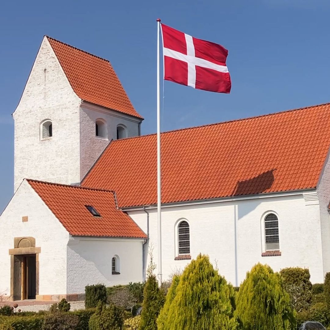 Flagstang til kirke