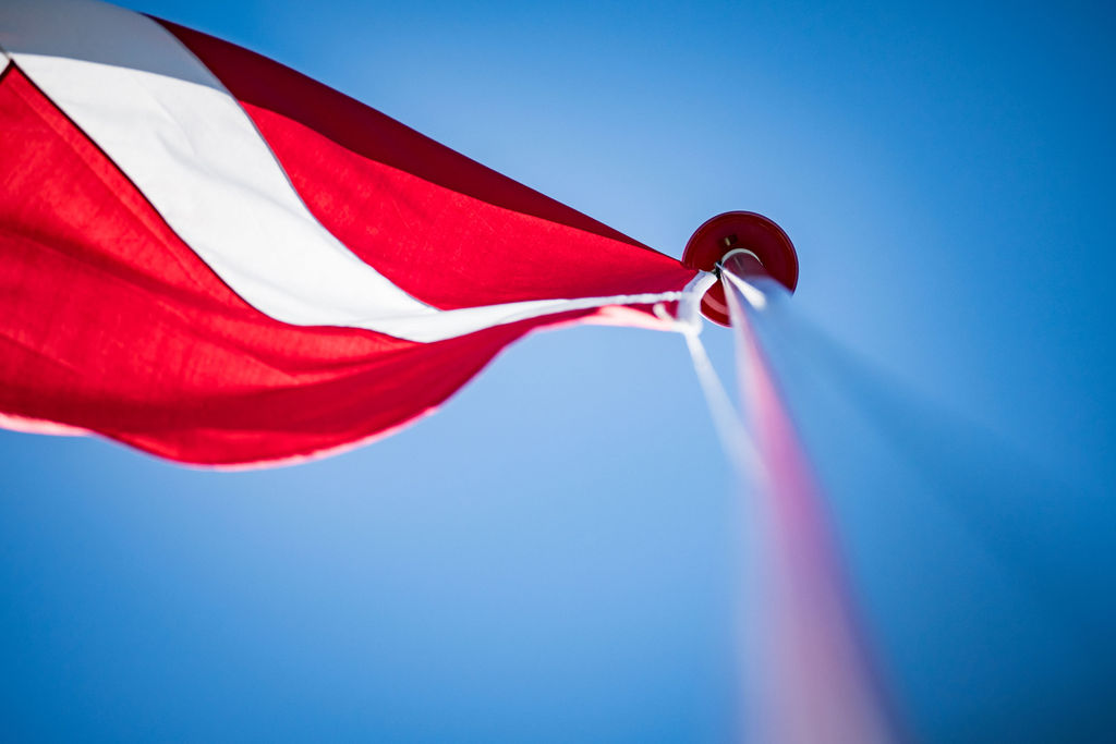 Flagstang | Flag på halv